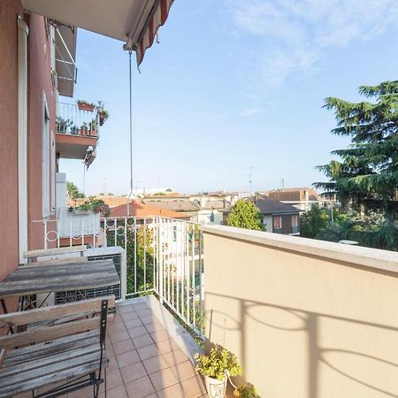 Precotto Comfortable Flat With Balcony Lejlighed Milano Eksteriør billede