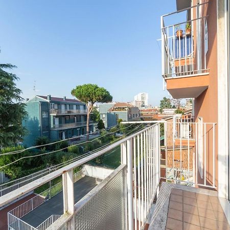 Precotto Comfortable Flat With Balcony Lejlighed Milano Eksteriør billede