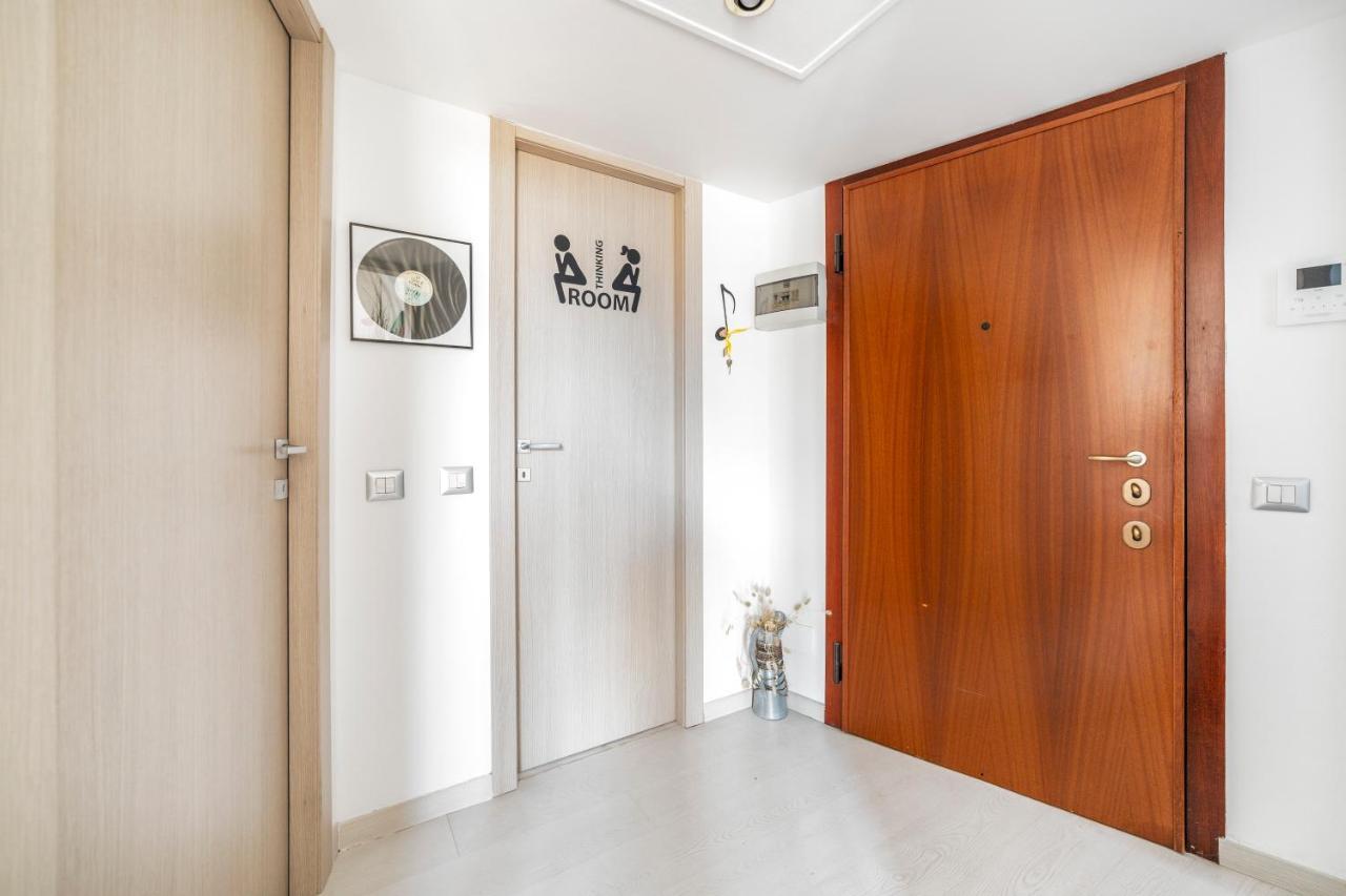 Precotto Comfortable Flat With Balcony Lejlighed Milano Eksteriør billede